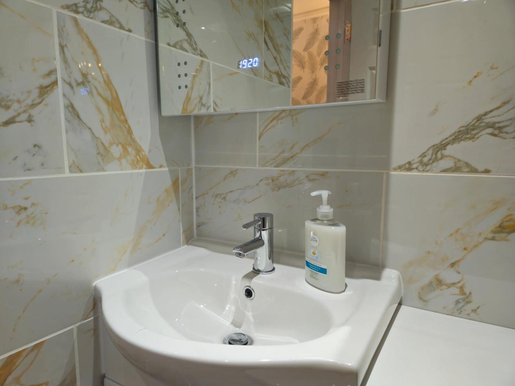 Modern En-Suite Doubles In Boston Town Spacious & Contemporary Rooms Exterior photo